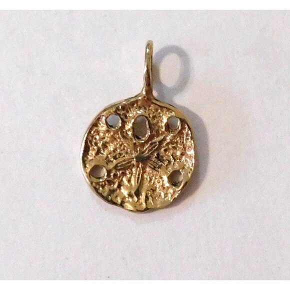 Sand Dollar Charm Pendant 3/8 Inch Gold-Tone Beach-Inspired Jewelry - Picture 2 of 3